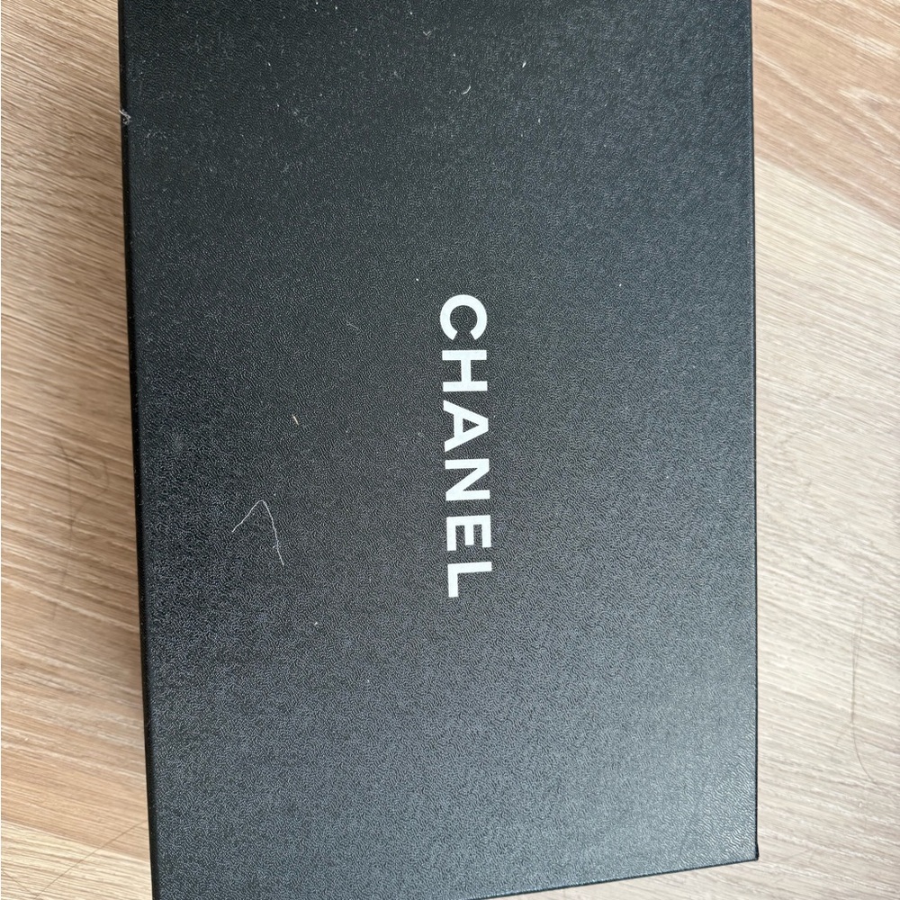 CHANEL Pink and Black Two-Tone Slingback Flats - Picture 8 of 8